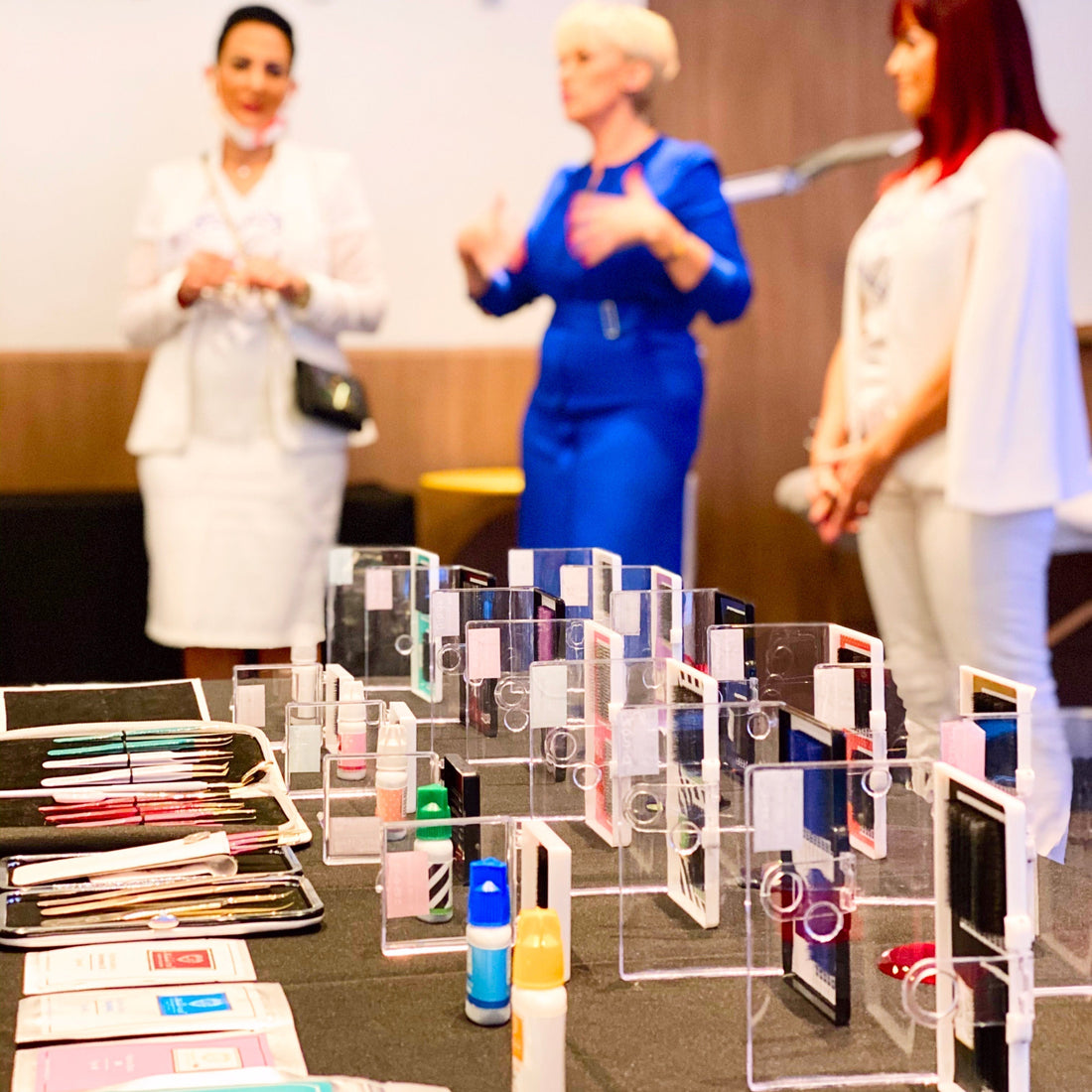 🪶 Comment choisir le meilleur fournisseur de produits d’extension du cil ?